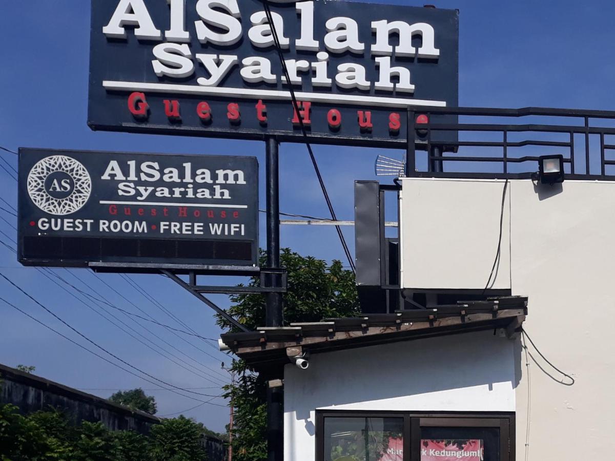 Alsalam Syariah Guesthouse Surakarta  Ngoại thất bức ảnh