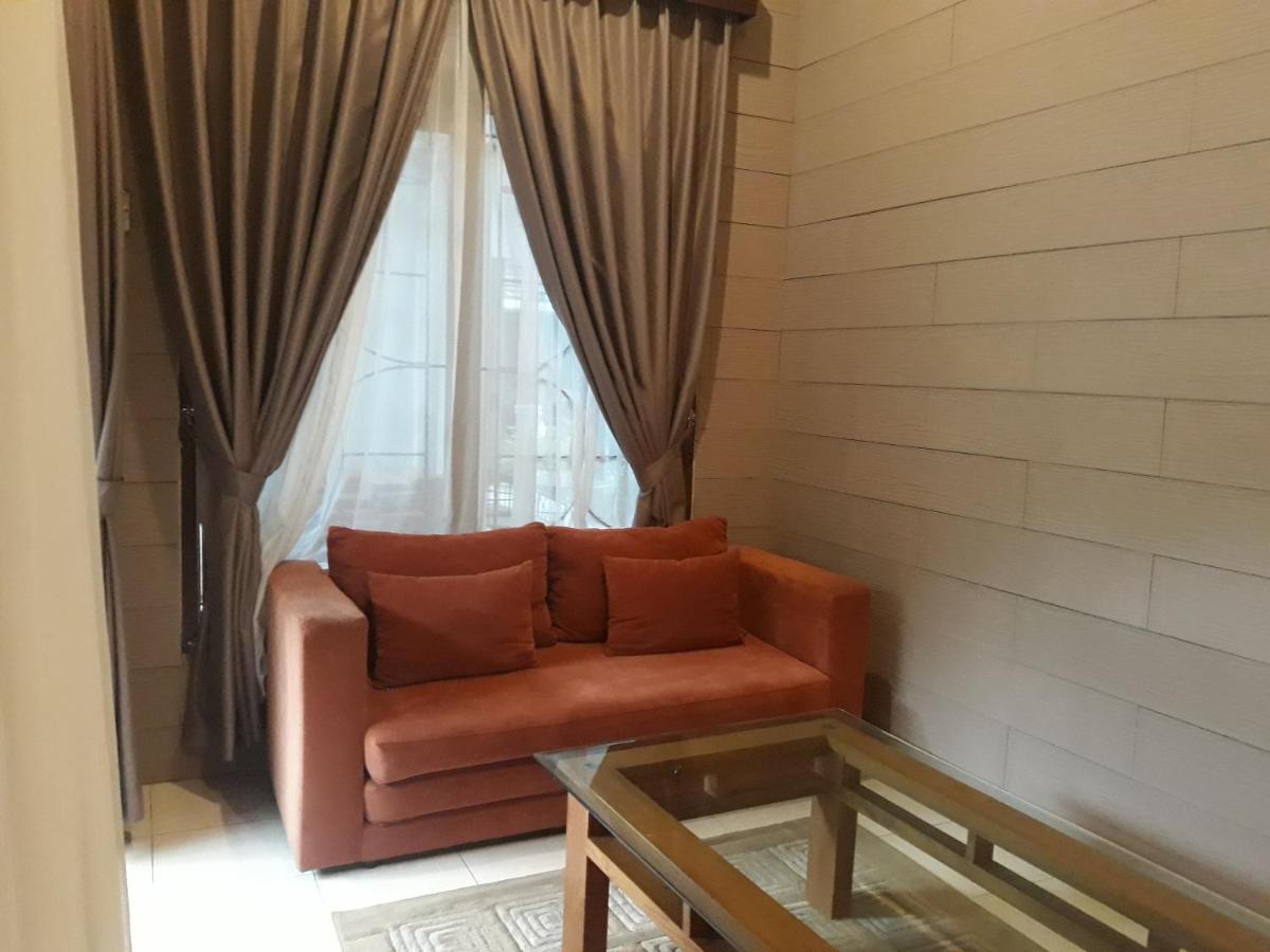 Alsalam Syariah Guesthouse Surakarta  Ngoại thất bức ảnh