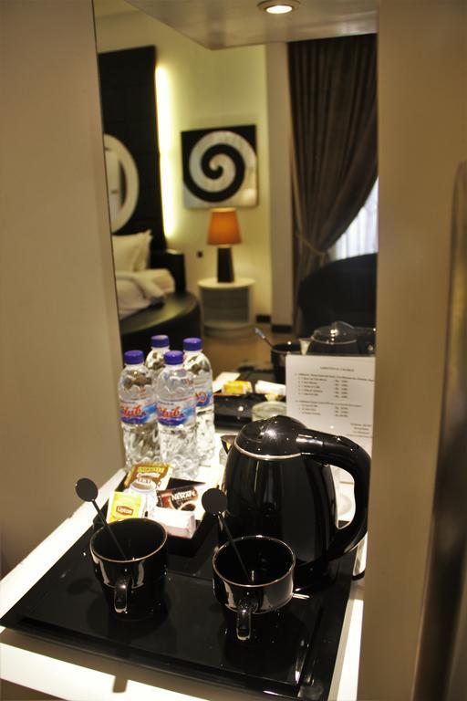 Alsalam Syariah Guesthouse Surakarta  Ngoại thất bức ảnh